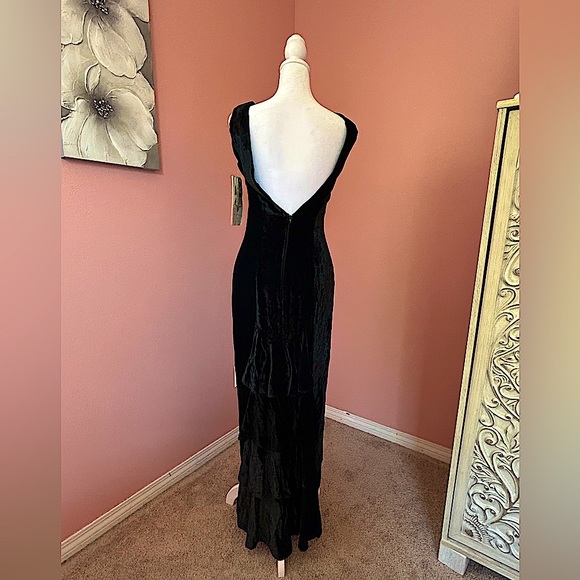 SOLD ****Vintage deadstock old Hollywood glam black velvet gothicglam long - Picture 2 of 16